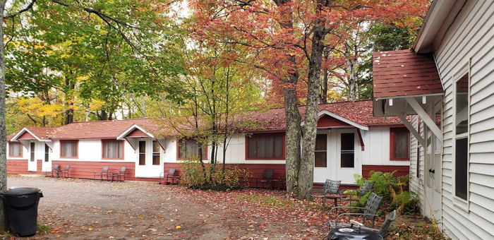 Superior Shores Resort (Johnsons Motel & Resort) - Web Listing (newer photo)